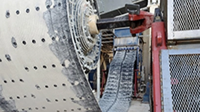 Close-up of heavyweight conveyor on site